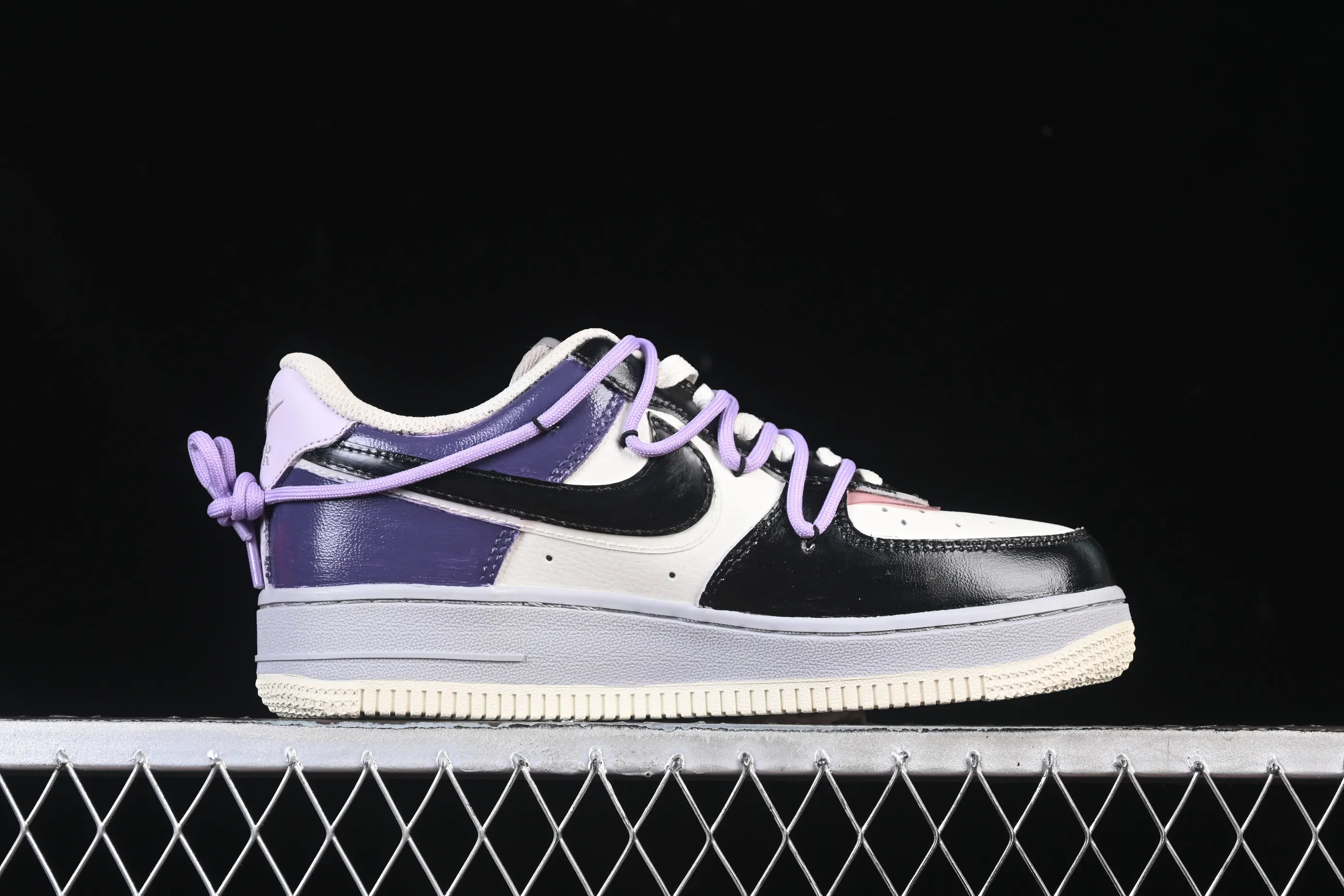 All categories Nk Air Force 1 Air Force series Nk Air Force 1 Low Air Force low-top Nike Air Force 1'07 Low "Pixel Cloud Tracking" Hand-painted graffiti Pixel cloud tracking Air Force 1 low-top casual sports sneakers CJ0304-106